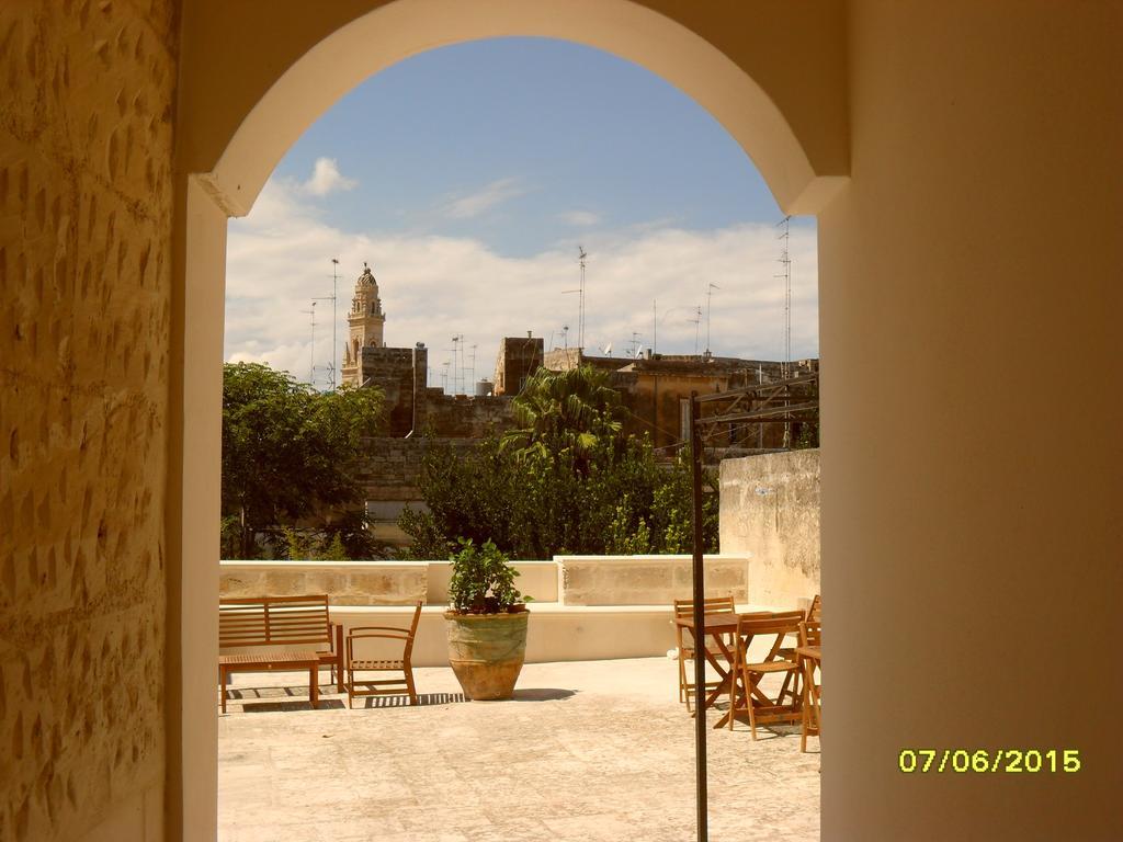 B&B La Casa Gialla Lecce Buitenkant foto