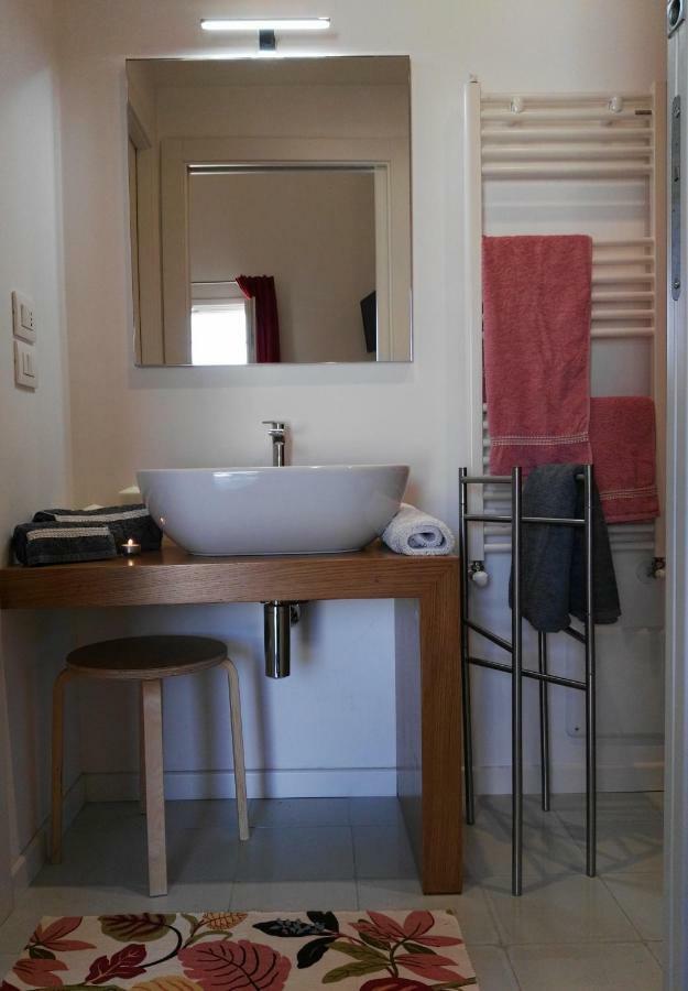 B&B La Casa Gialla Lecce Buitenkant foto