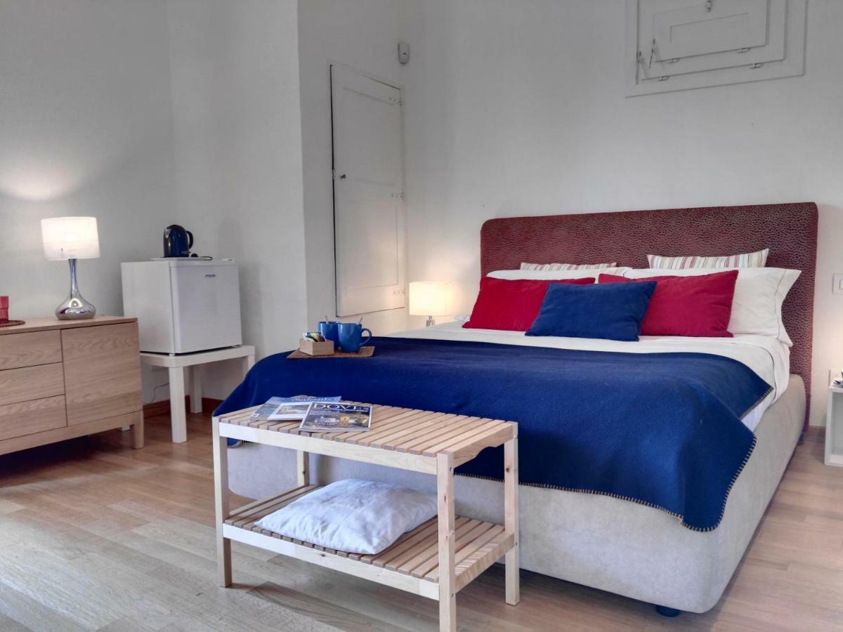B&B La Casa Gialla Lecce Buitenkant foto